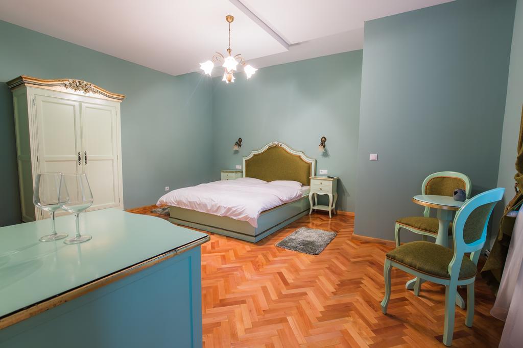 Gazde/Camere de închiriat Pensiunea Casa Helis Sibiu