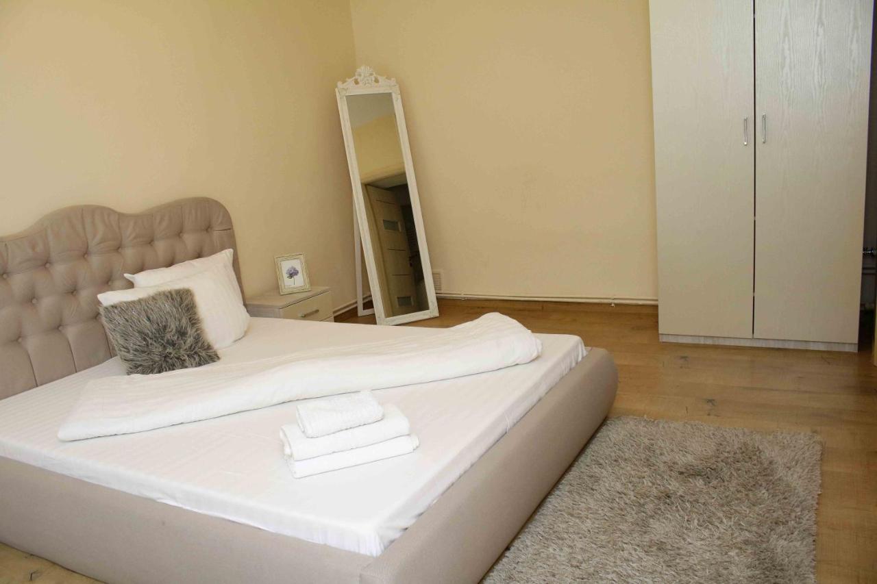 Pensiunea Casa Helis Gazde/Camere de închiriat *